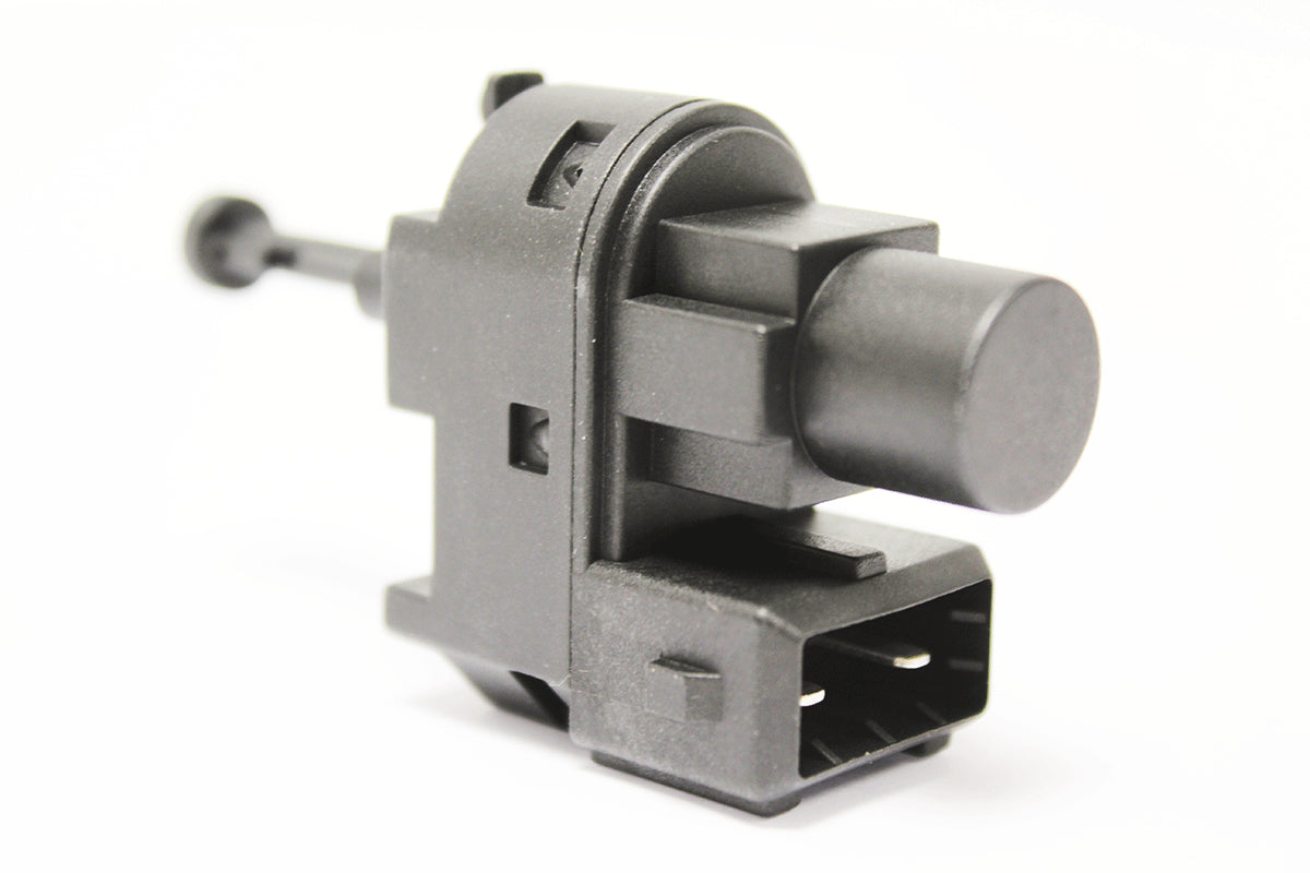 C2S3680-R - SWITCH-BRAKE/STOP LAMP >(V)J02540 X400 From PR2 AUTOTEC