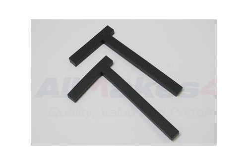 ERR913 - PACKING STRIP - CRANK REAR - RUBBER - T PIECE - Suitable for Discovery 1, Defender 1983-2006, Range Rover Classic, Series 1, Series 2 & Series 3 From ALLMAKES