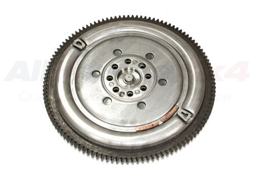 LR024833 - FLYWHEEL - ASSEMBLY - MANUAL ONLY - TD6 2.7 DIESEL - Suitable for Discovery 3 From PR2 LUK