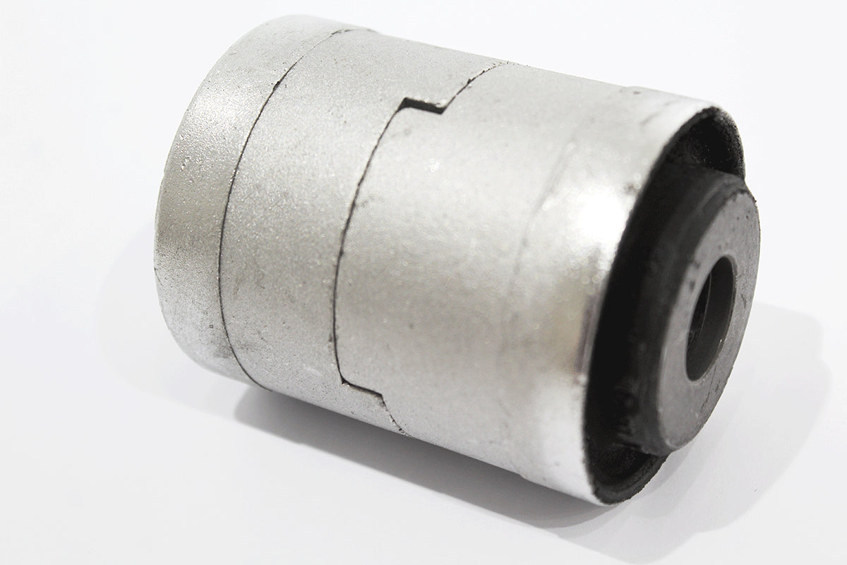 LR051616G - BUSH - REAR RADIUS ARM - REAR - UPPER - Suitable for Discovery 3, Discovery 4 From PR2 LEMFORDER