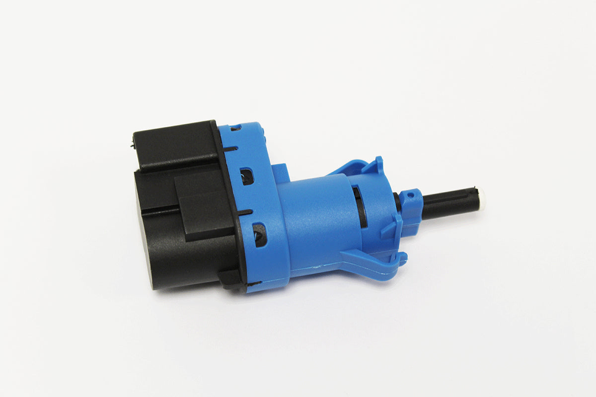 LR072647A - SWITCH - STOP LIGHT - Suitable for Range Rover 2013 Onwards, Discovery 4 & 5 & Range Rover Sport 2010 and Onwards From PR2 AUTOTEC