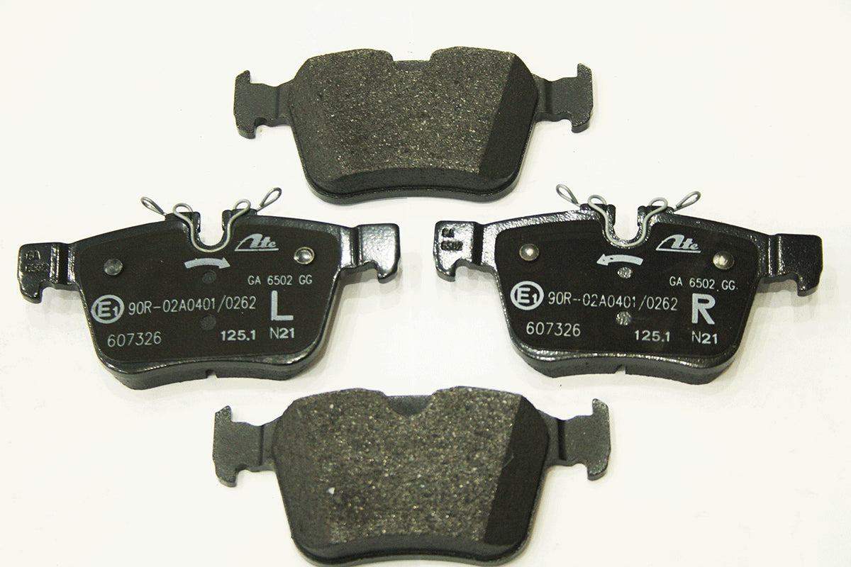 LR160458A - BRAKE PAD SET-REAR L550 From ATE