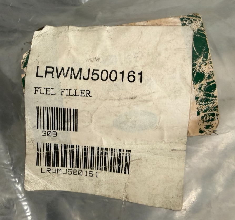 GENUINE NOS LAND ROVER DISCOVERY 3 RR SPORT FUEL FILLER PIPE WMJ500161