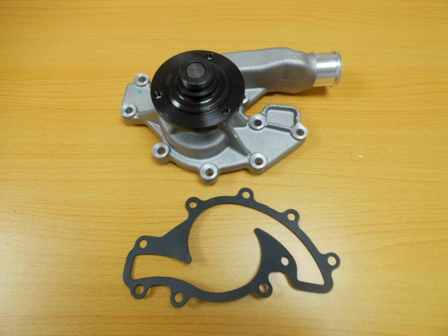 LAND ROVER 3.9L, 4.0L, 4.6L V8 PETROL EFI WATER PUMP STC4378