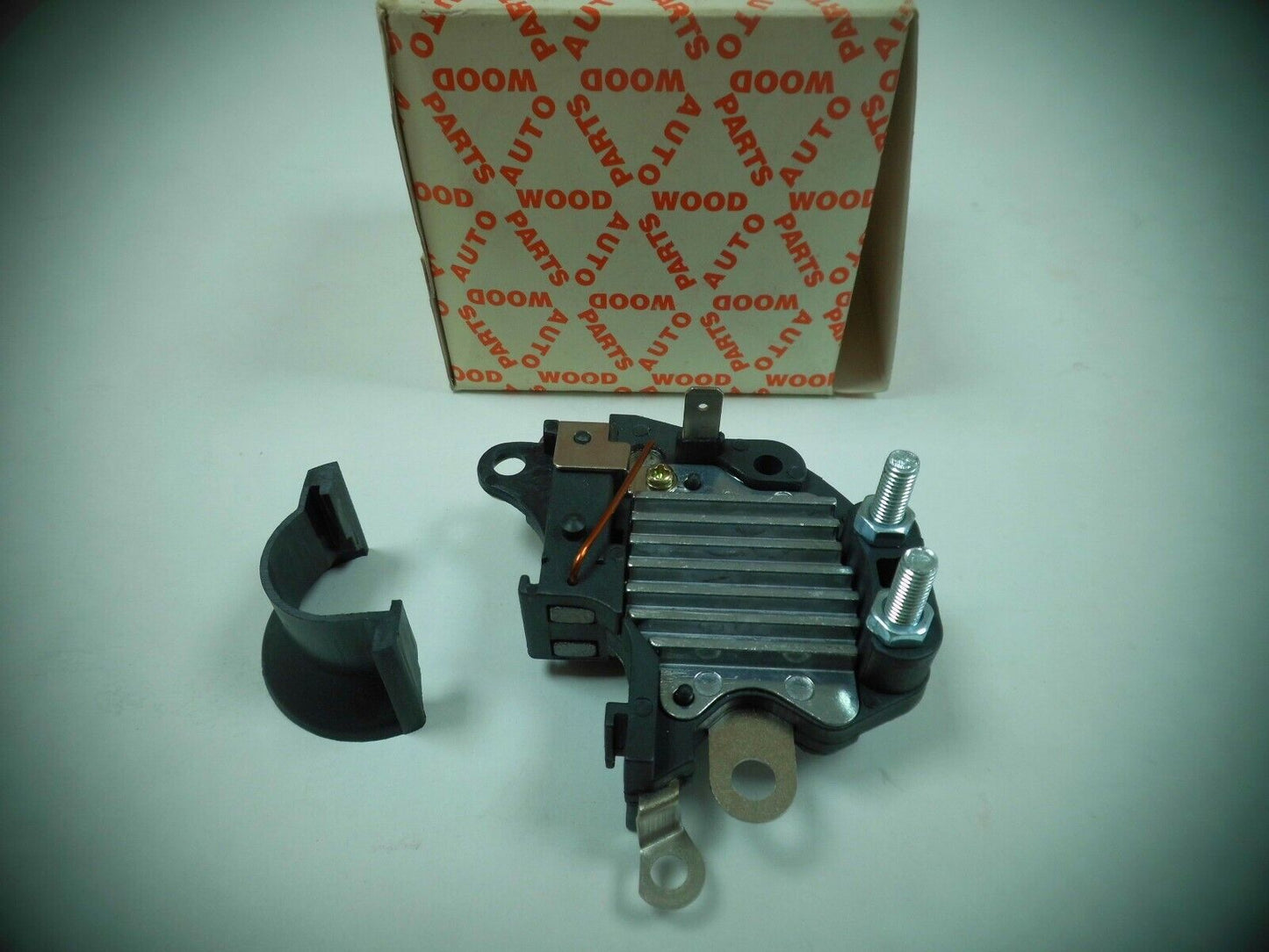 RANGE ROVER CLASSIC LAND ROVER DISCOVERY 1 ALTERNATOR REGULATOR & BRUSH STC985