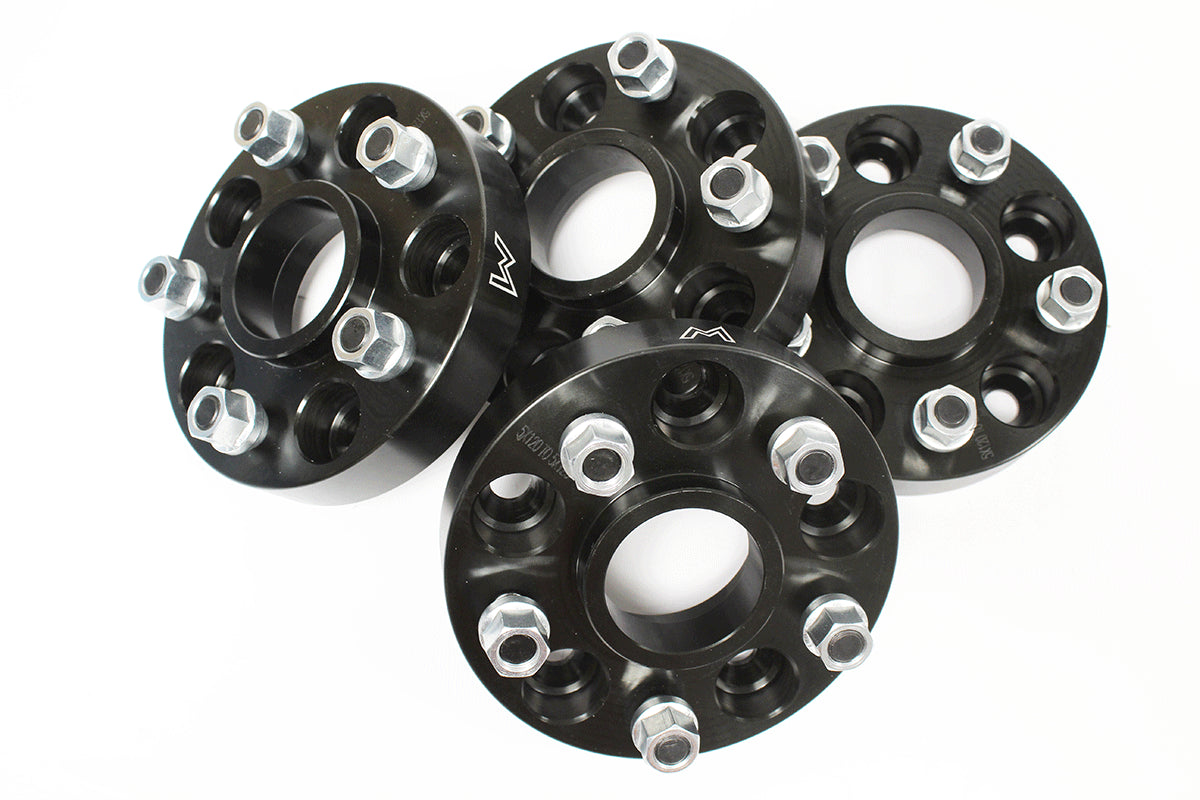 TF302B - 30mm black alloy wheel spacer set for Discovery 2
