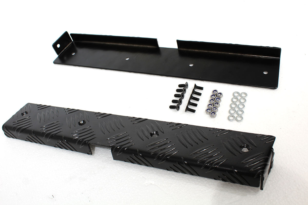 TF8209 - Black rear corner chequer plates for 110 Defenders later style