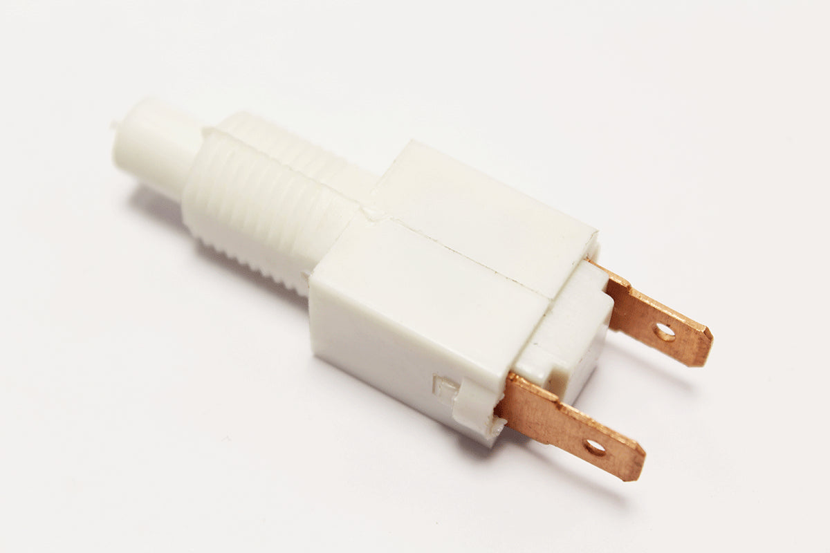 13H3735L - BRAKE LIGHT SWITCH - LESS ABS - Suitable for Discovery 1, Range Rover Classic From PR2 ALLMAKES