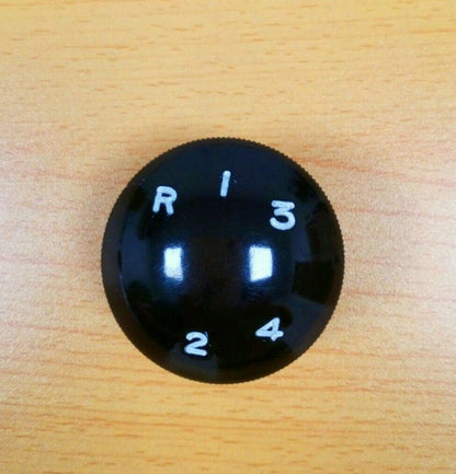 LAND ROVER SERIES 1, 2,2A GEAR LEVER KNOB-SCREW TYPE 217735