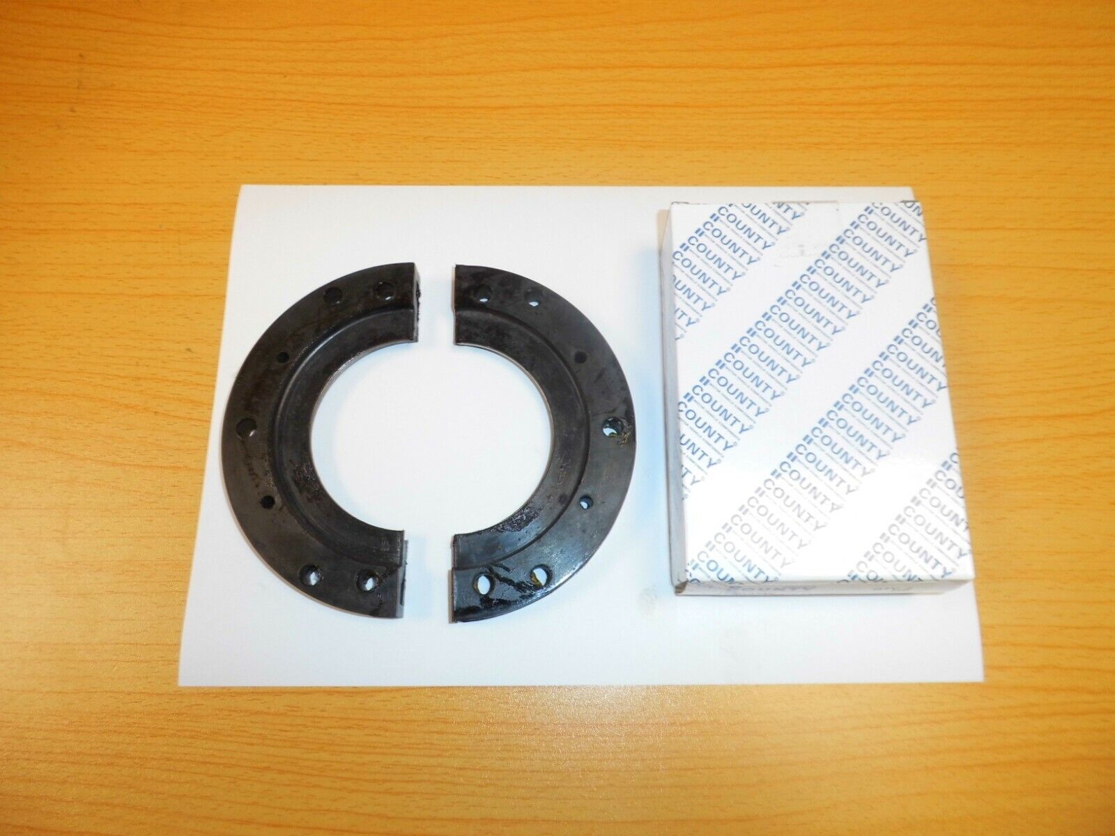 LAND ROVER SERIES 2,2A,3 REAR CRANKSHAFT OIL SEAL RETAINER 523240 X 2