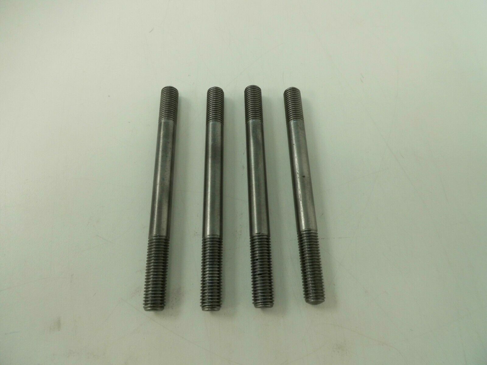 LAND ROVER SERIES 2, 2A, 3 - 2.25L PETROL LONG MANIFOLD STUD 574048 X 4