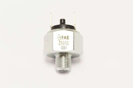 C16062-R - SWITCH-BRAKE/STOP LAMP 420/DS420/E1-2/V8/MK2+10/S From AUTOTEC