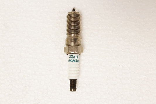 C2D59621-D - SPARK PLUG 2.0L X250;X260;X350;X760 From DENSO