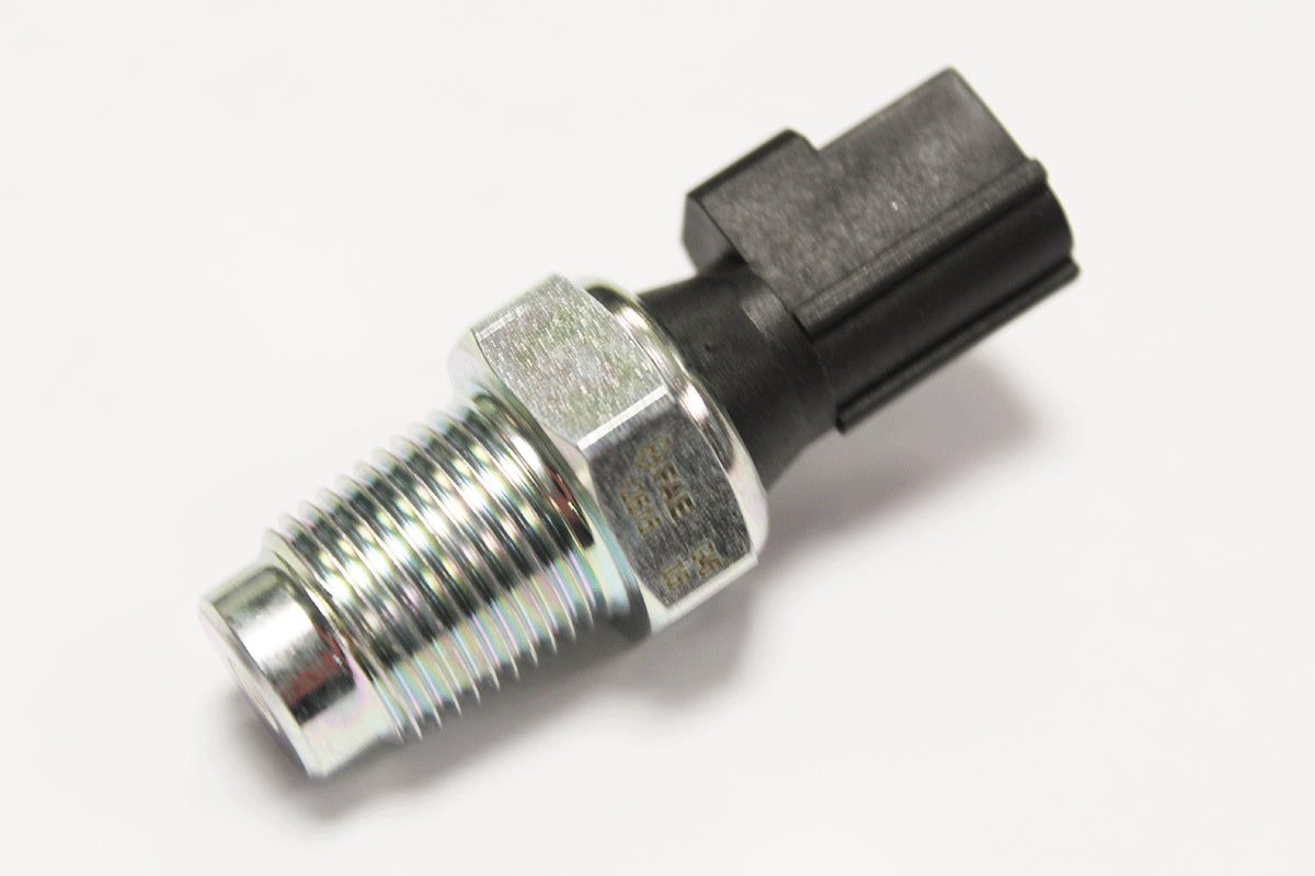 C2S52255-INT - SWITCH-OIL PRESSURE 3.0L PETROL X200;X250;X351;X400 From INTERMOTOR