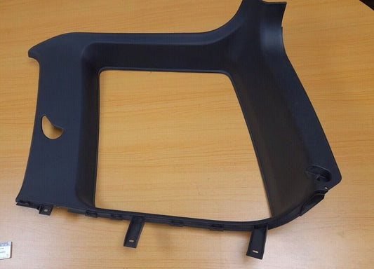 GENUINE LAND ROVER FREELANDER 1 RIGHT HAND D/E POST FINISHER TRIM EMR000261PUY