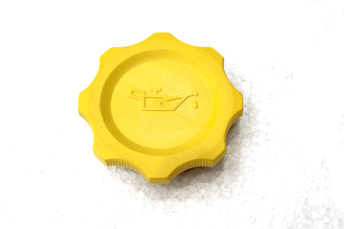 ERR5041G - CAP - CYLINDER HEAD - OIL FILLER - DIESEL - Suitable for Discovery 1, Defender 1983-2006 & Range Rover Classic From PR2 ALLMAKES OE