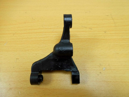 LAND ROVER MILITARY DEFENDER 2.5 DIESEL MOUNTING BRACKET ETC5403