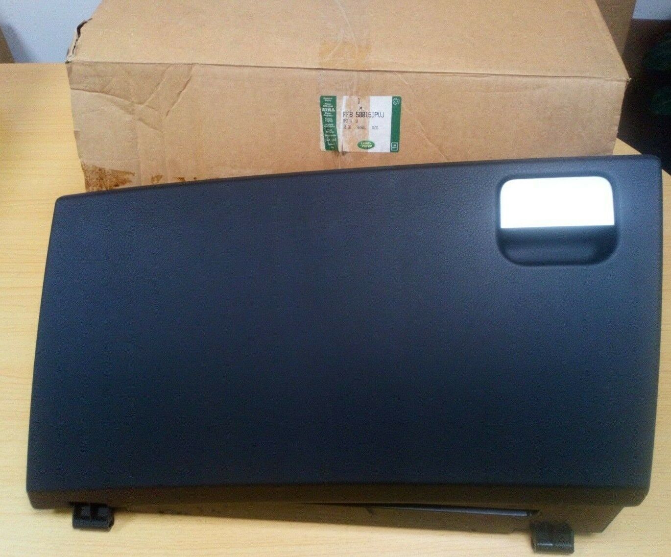 GENUINE LAND ROVER GLOVE BOX FOR DISCO 3 / RR SPORT P/N FFB500151PVJ