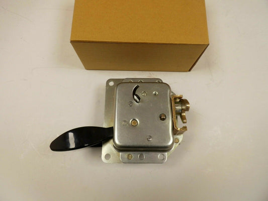 FQJ103840 LAND ROVER SERIES 3, EARLY DEFENDER RH / REAR ANTI-BURST DOOR LATCH