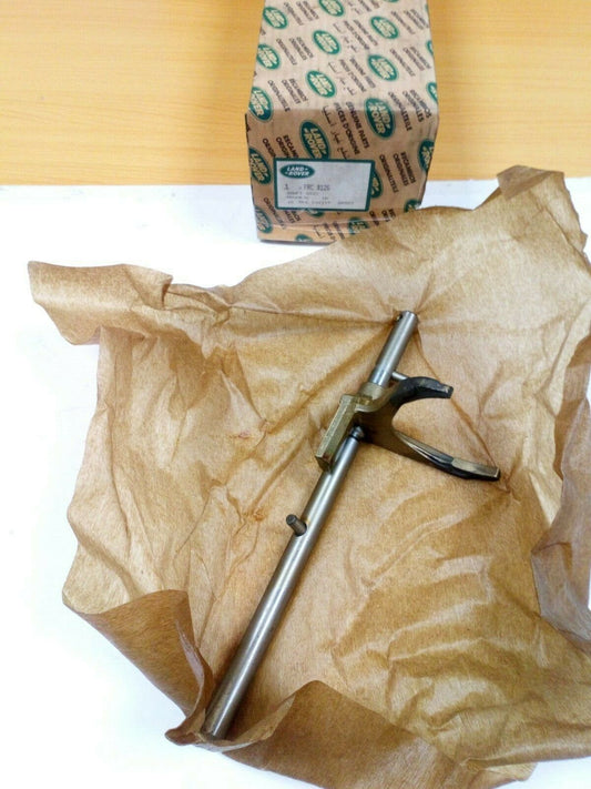 GENUINE LAND ROVER SELECTOR SHAFT AND FORK 1 AND 2 FOR DEFENDER  90/110 FRC8126