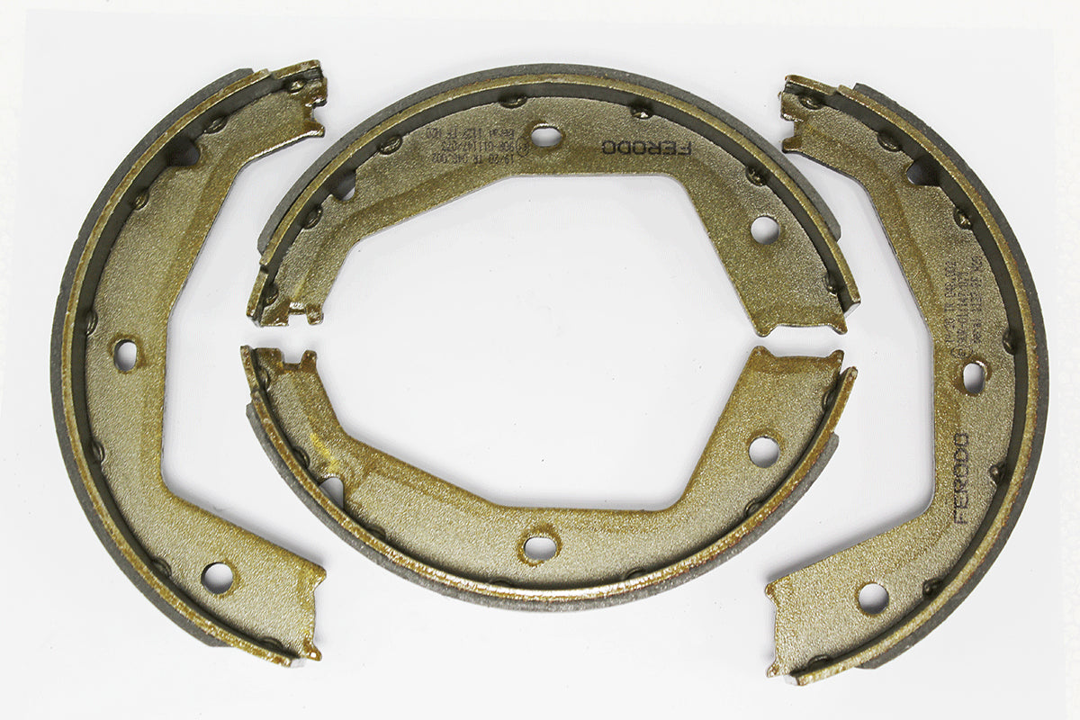 JLM2209-F - BRAKE SHOE SET-HANDBRAKE XJ40/XJS/X100/X300/X308 From FERODO