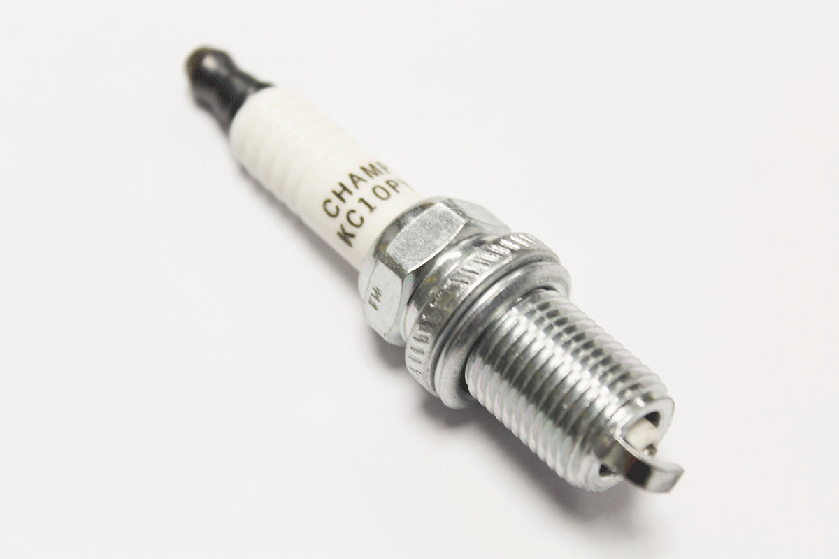 LR005253G - SPARK PLUG - Suitable for Discovery 3, Range Rover 02-09 & Range Rover Sport 05-09 From CHAMPION