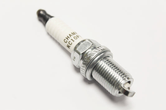 LR005253G - SPARK PLUG - Suitable for Discovery 3, Range Rover 02-09 & Range Rover Sport 05-09 From CHAMPION