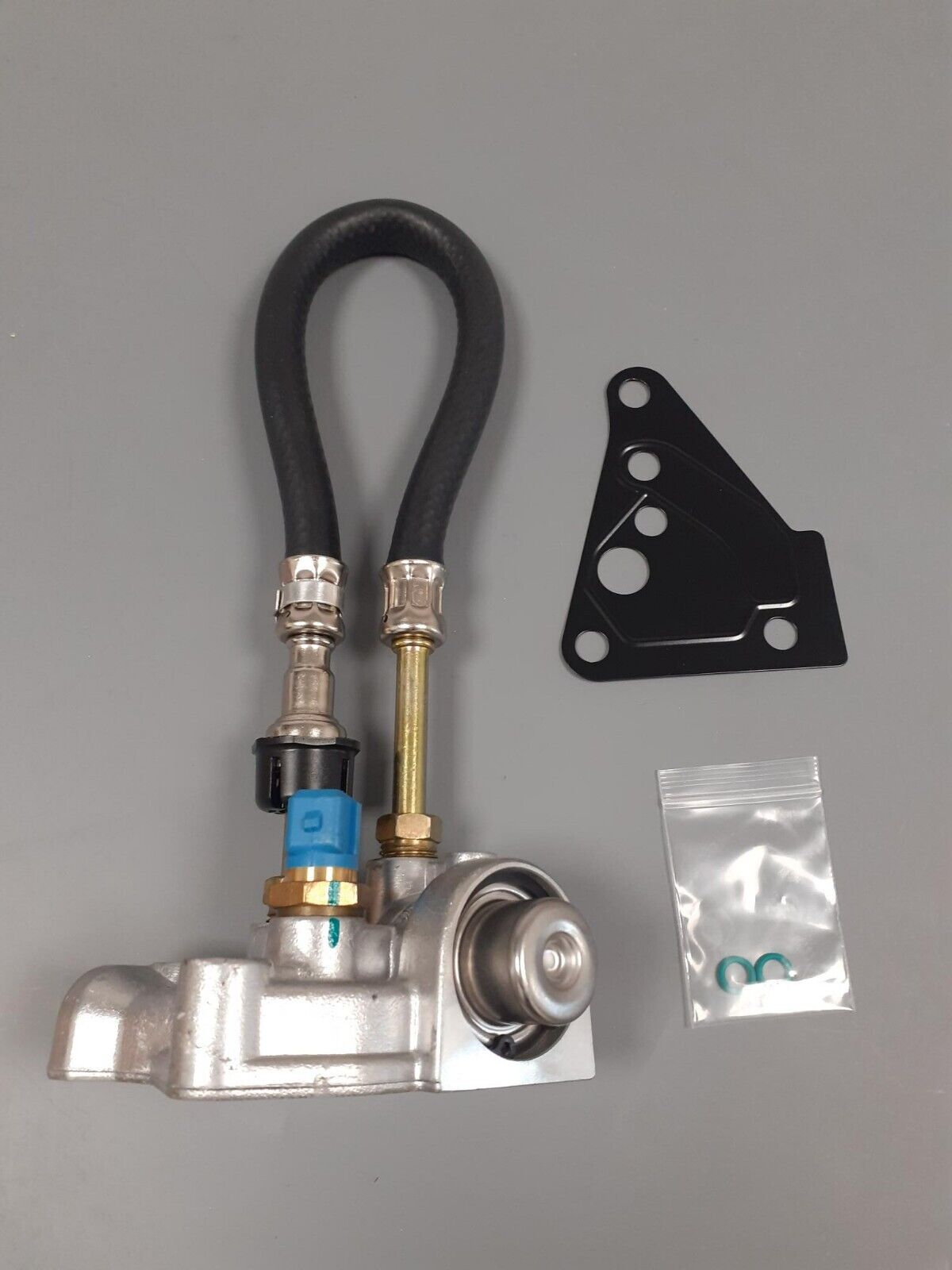 LAND ROVER DEFENDER & DISCOVERY TD5 FUEL PRESSURE REGULATOR & GASKET LR016319