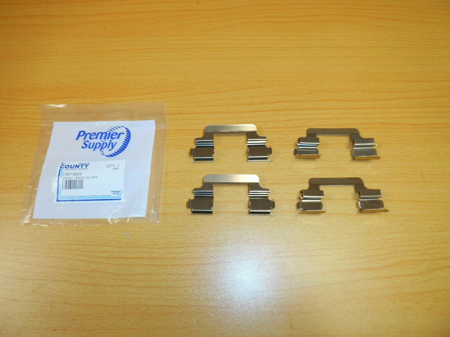 LAND ROVER DISCOVERY 3 / 4, RR SPORT FRONT BRAKE PAD RETAINING KIT LR019625