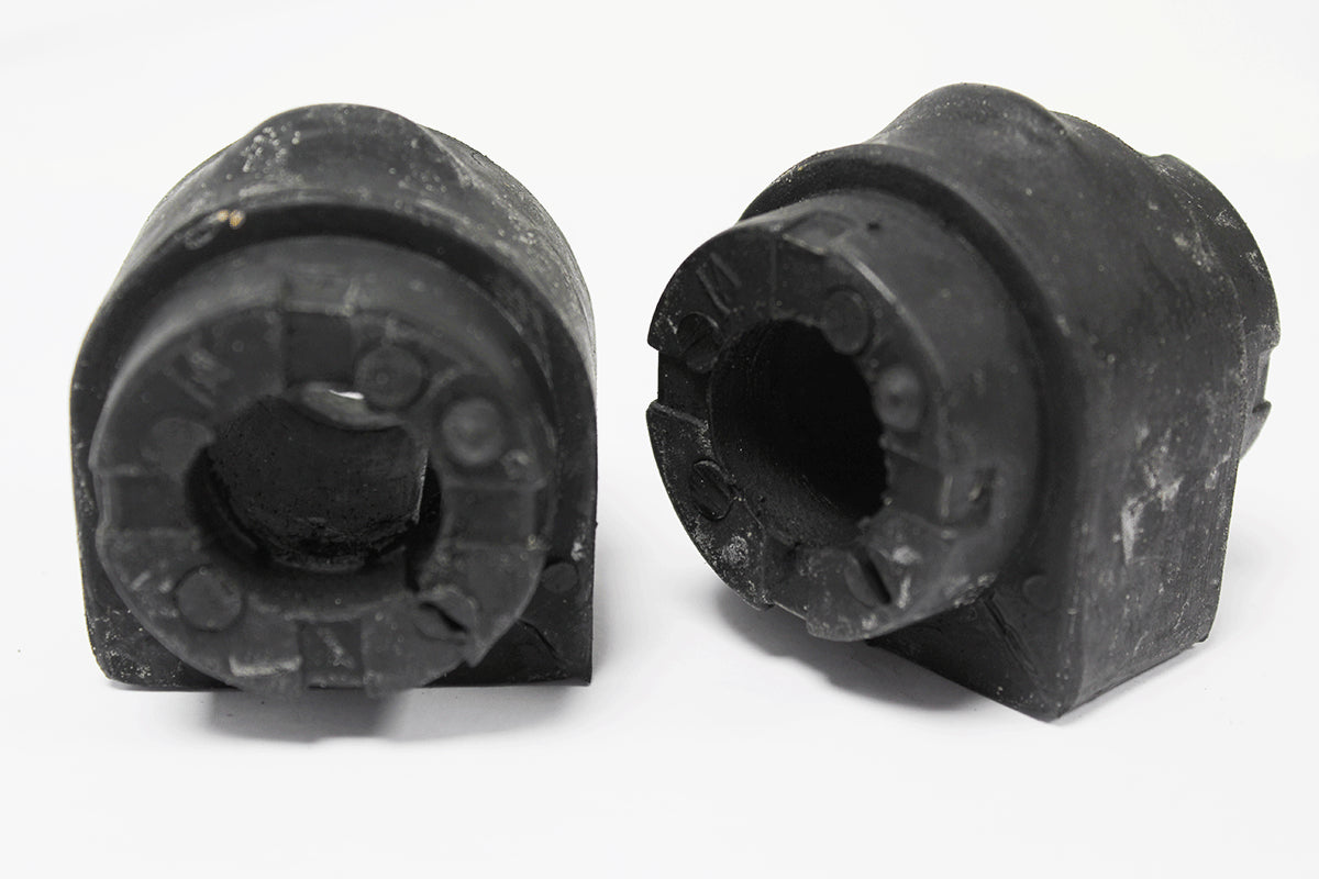LR030743M - BUSH MOUNTING-ANTI ROLL BAR-FRONT L359/L538 From PR2 MEYLE