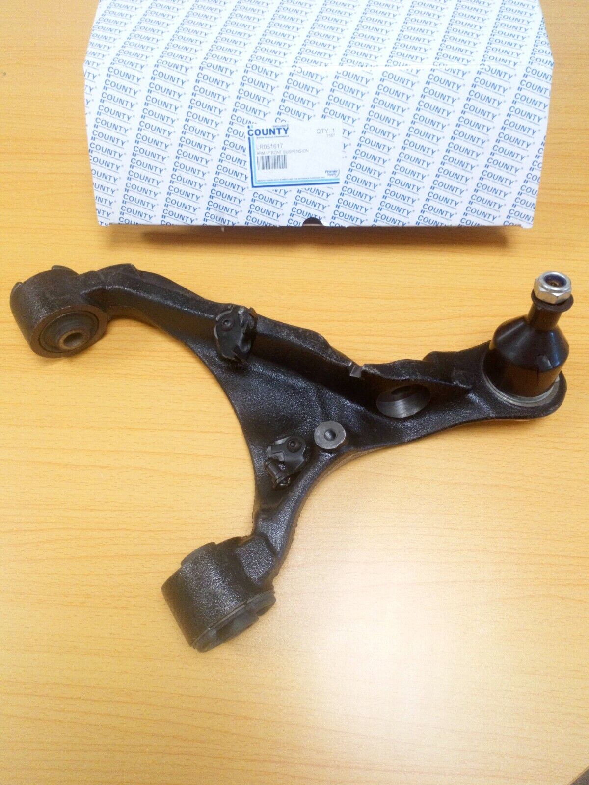 FRONT SUSPENSION ARM RH PART NUMBER LR051617 FOR RANGE ROVER SPORT 2005-2009