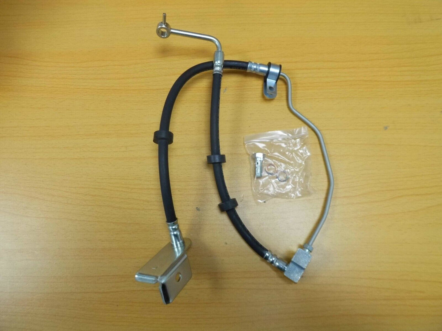 RANGE ROVER LH REAR BRAKE HOSE INCLUDES BRACKET TO CALIPER LR096525