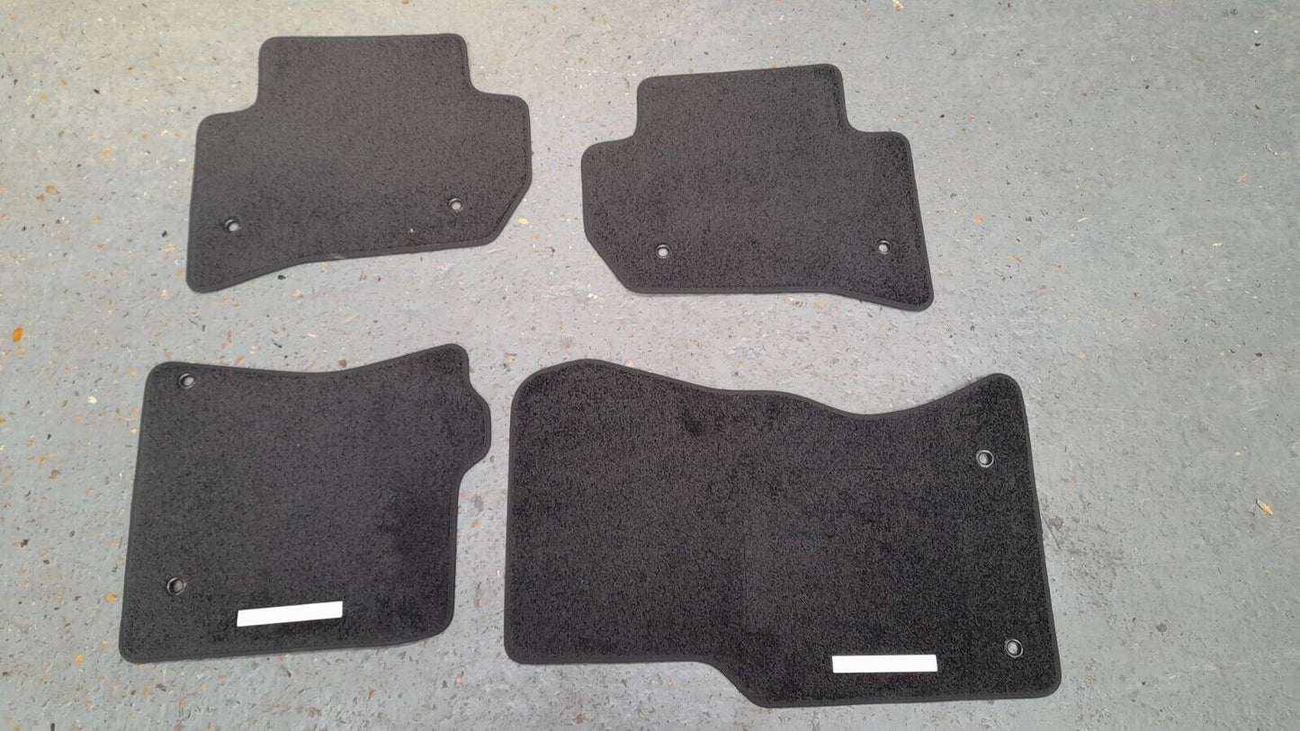 GENUINE RANGE ROVER VELAR RHD BLACK FLOOR CARPET MATS SET 4 PIECES P/N LR107300