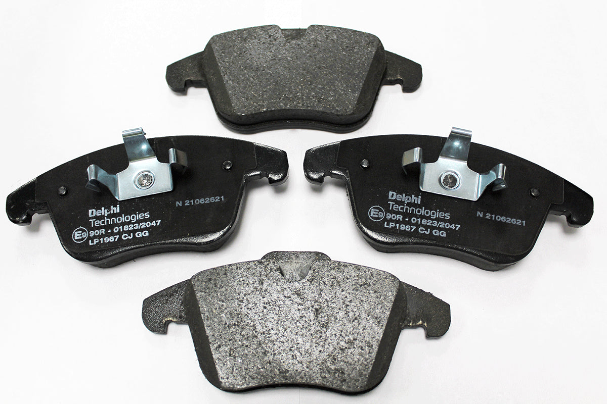 LR134692G - BRAKE PAD SET FOR FRONT BRAKES - VENTED DISCS - Suitable for Freelander 2 From PR2 DELPHI