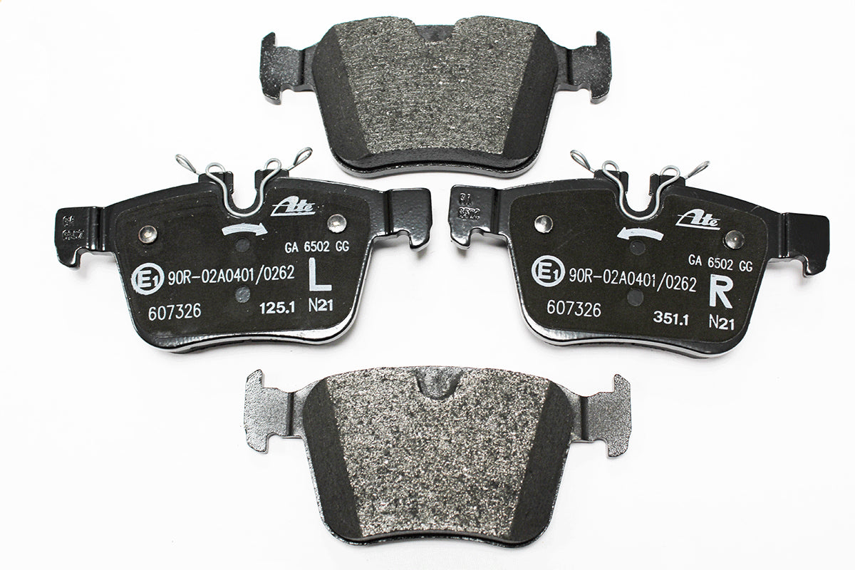 LR160436A - BRAKE PAD SET-REAR L538;L550 From PR2 ATE