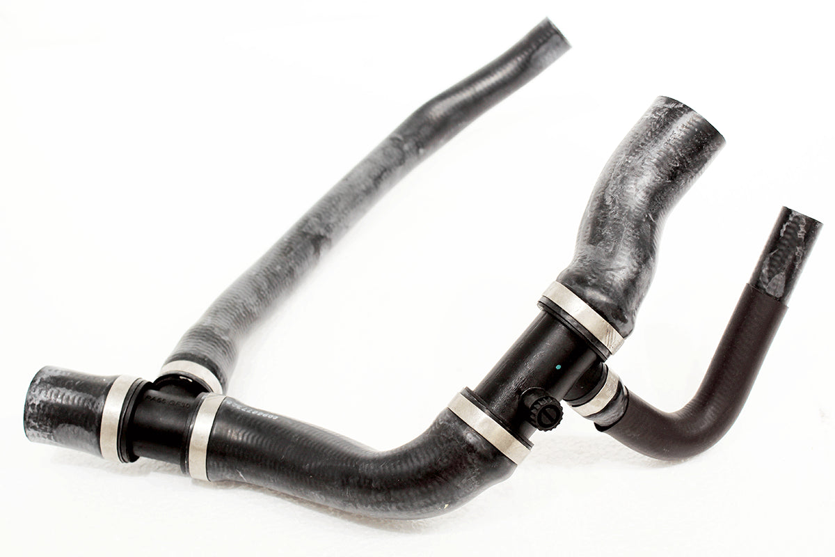 PEH101080 - HOSE - RADIATOR TOP - TD5 - Suitable for Discovery 2 From ALLMAKES