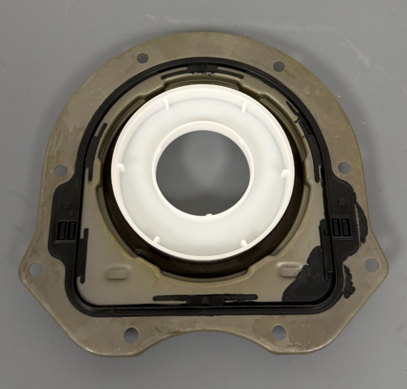 2.2, 2.4 LAND ROVER DEFENDER PUMA REAR CRANKSHAFT MAIN OIL SEAL LR020610