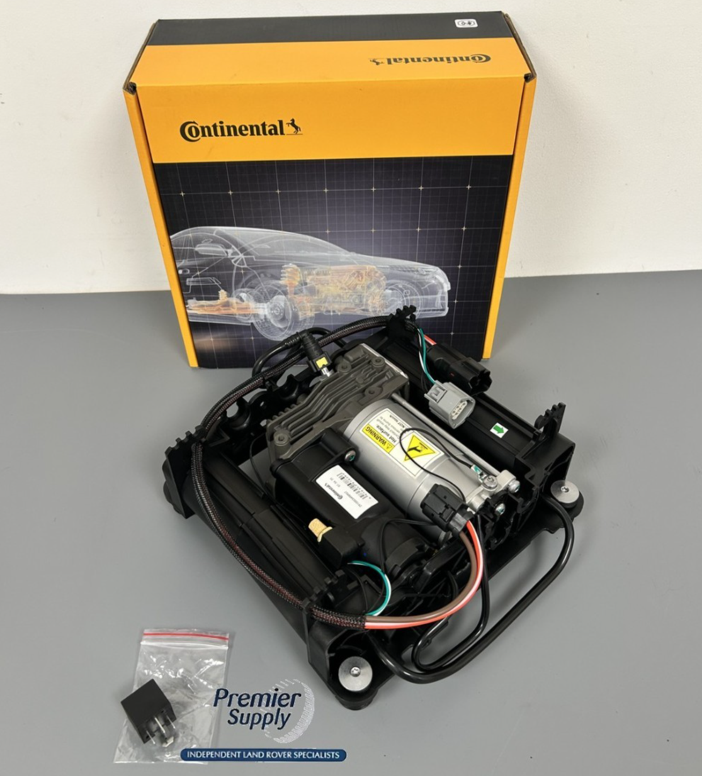 RANGE ROVER L322 AIR SUSPENSION COMPRESSOR WITH MOUNTING BRACKET LR041777