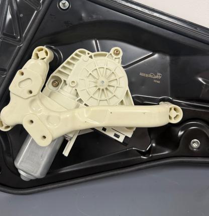 LAND ROVER DISCOVERY 4 REAR LEFT WINDOW REGULATOR LR052108