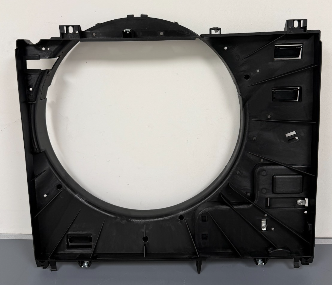 3.0 V6, 5.0 V8 LAND ROVER DISCOVERY 5, RR SPORT RADIATOR FAN SHROUD LR111333