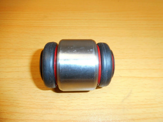 RHF500100 LAND ROVER DISCOVERY 3/4 & RANGE ROVER SPORT UPPER BUSH REAR HUB