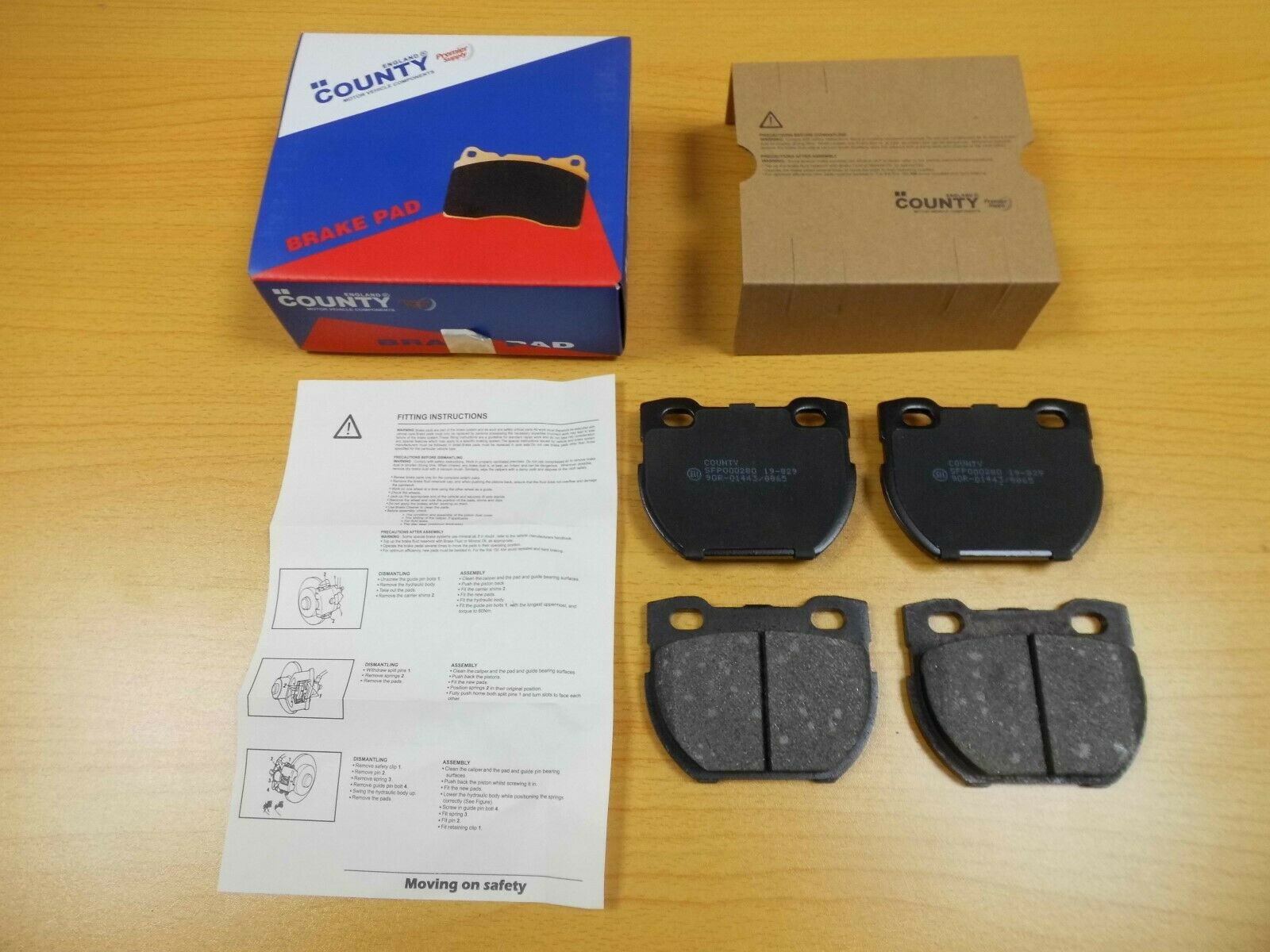 LAND ROVER DEFENDER 110, 130 REAR BRAKE PAD KIT SFP000280