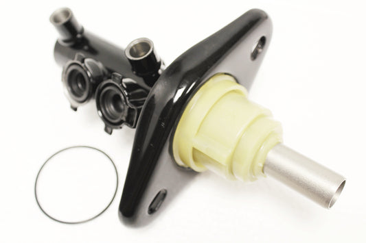 SJC000110G - MASTER CYLINDER ONLY - BRAKE - LHD - Suitable for Discovery 2 From PR2 TRW