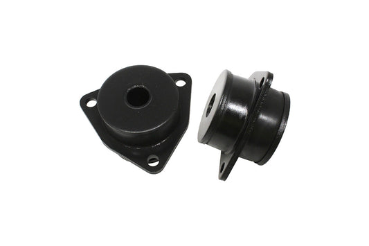 STC618 - MOUNTING - BOTTOM LINK - PAIR - CHANGE BOTH SIDES - Suitable for Discovery 1, All Defenders & Range Rover Classic From ALLMAKES