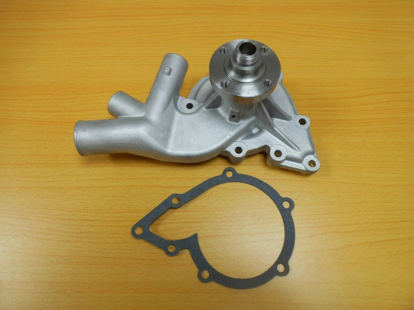 LAND ROVER DEFENDER 200 TDI WATER PUMP STC639