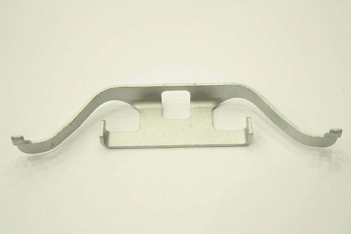 SZR000010A - CLIP-RETAINING-BRAKE PAD-REAR L322 From ATE