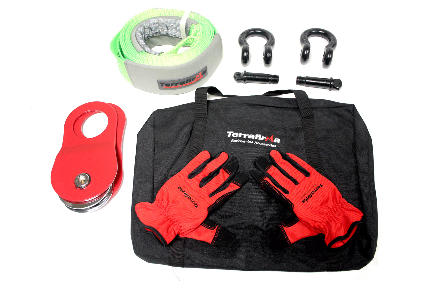 TF3316 - Winch kit including shackles gloves snatch block and tree strap in a bag