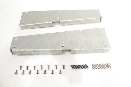 TF8204 - Silver rear corner chequer plates for 110 Defenders early style