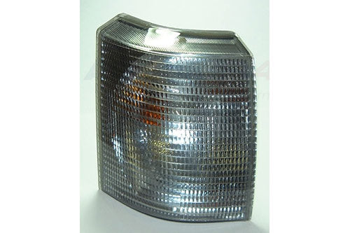 XBD100920 - LAMP - INDICATOR - FRONT - R.H - CLEAR GLASS - Suitable for Range Rover P38 From ALLMAKES