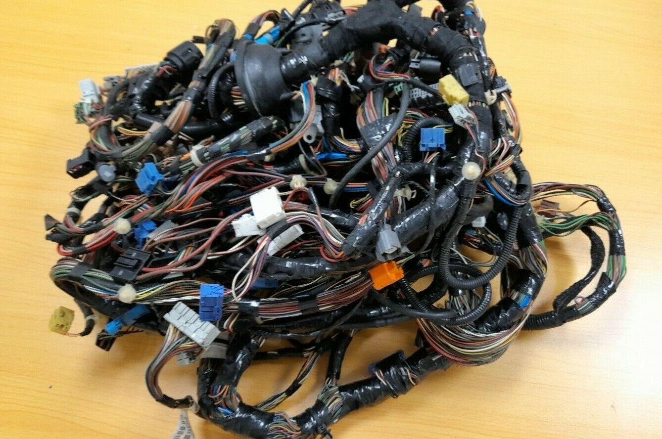 GENUINE LAND ROVER FREELANDER 1 TD4 MAIN WIRING HARNESS YMC503071